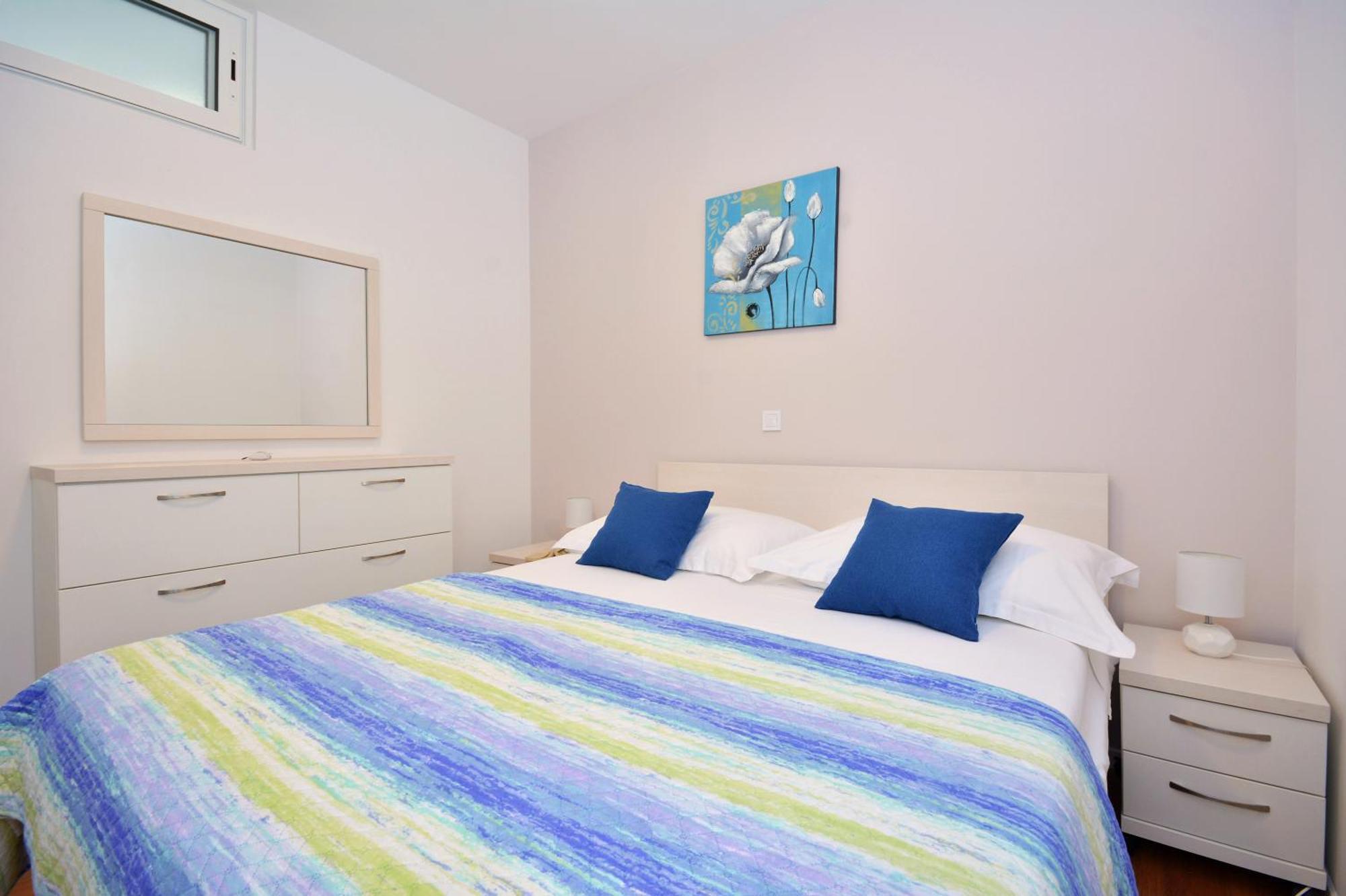 Seas The Day Apartments Подстрана Екстер'єр фото